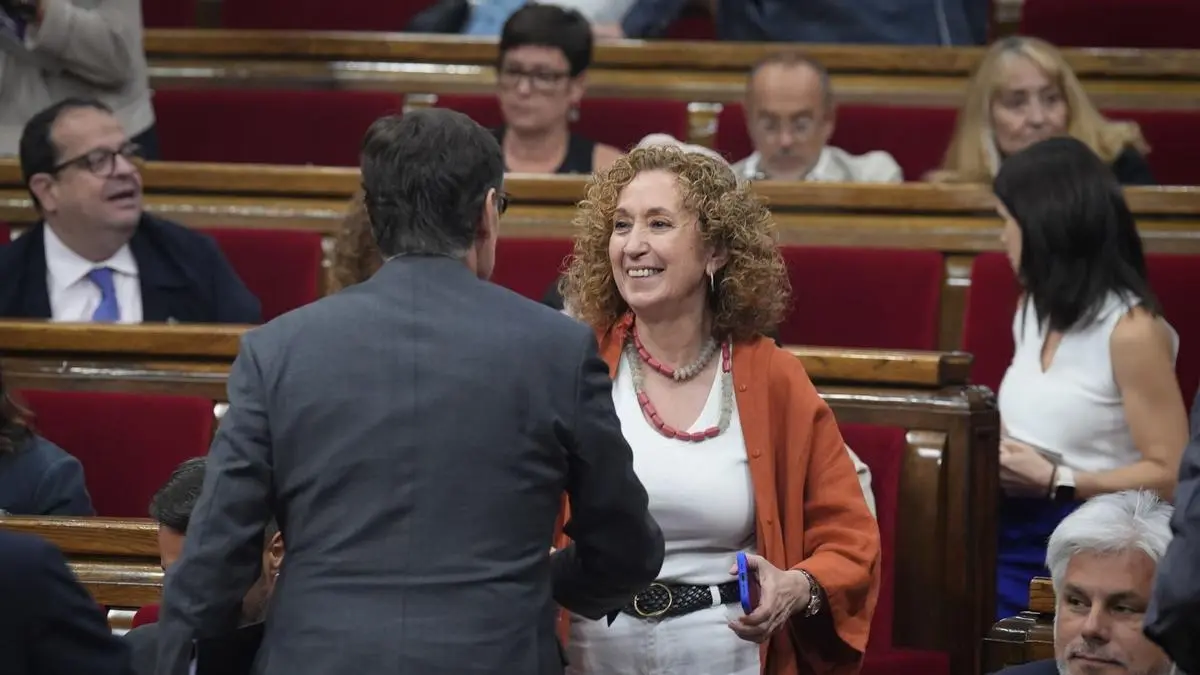 El Parlament vota la reprobación de Junts contra Illa
