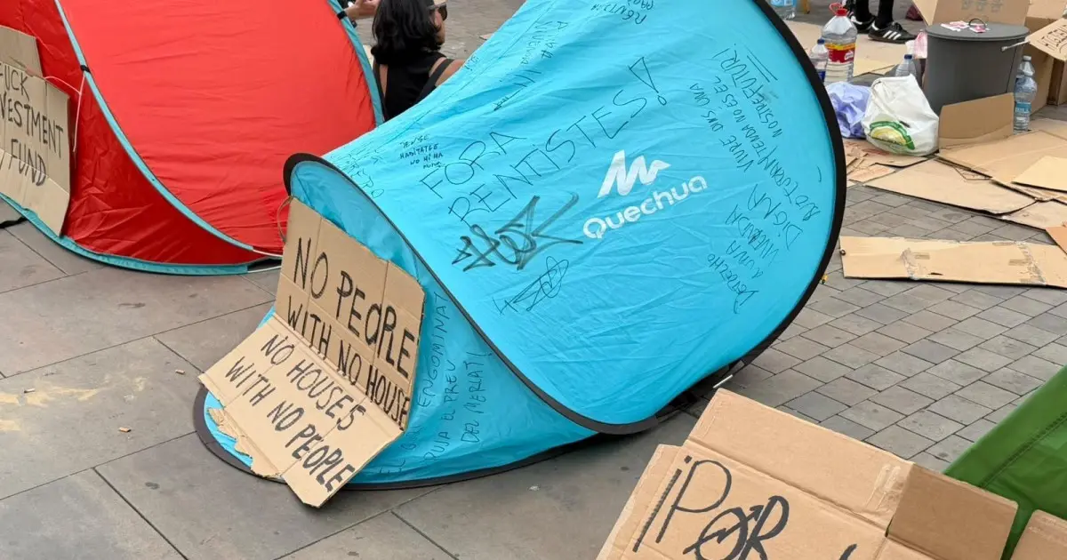 Palma pide desalojar la acampada y Delegación descarta actuar