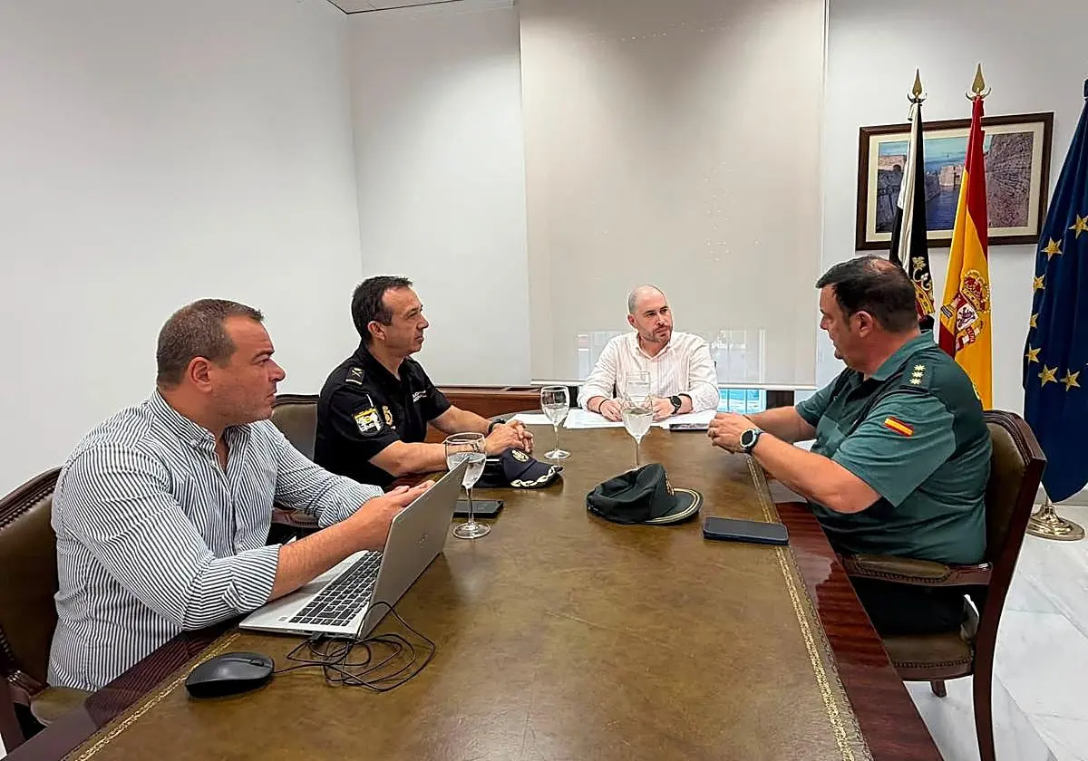 El jefe de Gabinete del delegado en Ceuta confirma la alerta del CNI