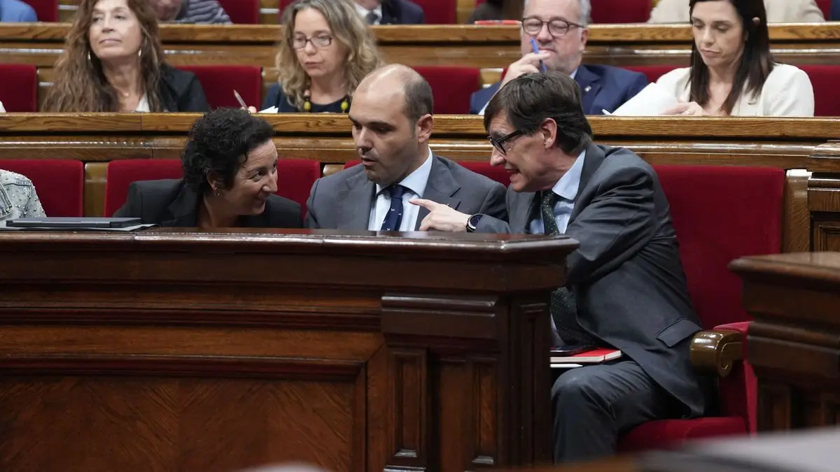 Illa supera la reprobación de Junts con el respaldo de ERC y Comunes