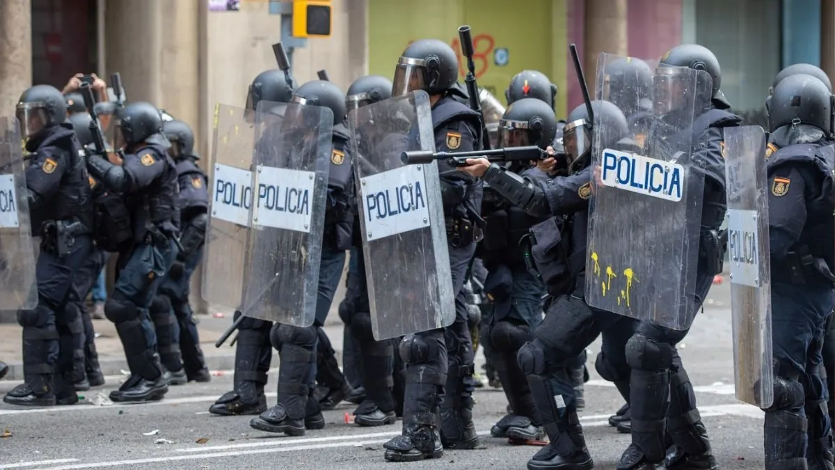 La Fiscalía pide absolver a los cuatro policías del caso Roger Español