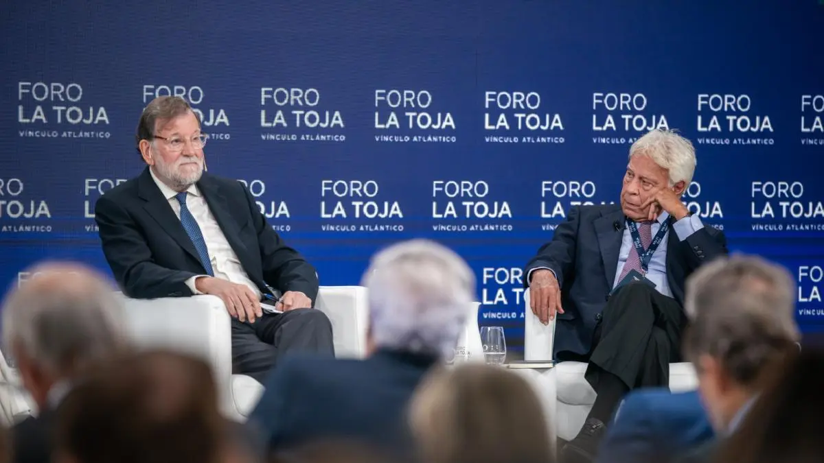 González y Rajoy piden elecciones ante el bloqueo de los decretos