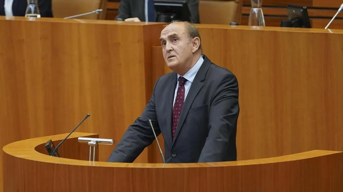 PP y PSOE acuerdan renovar a Quintana como Procurador del Común