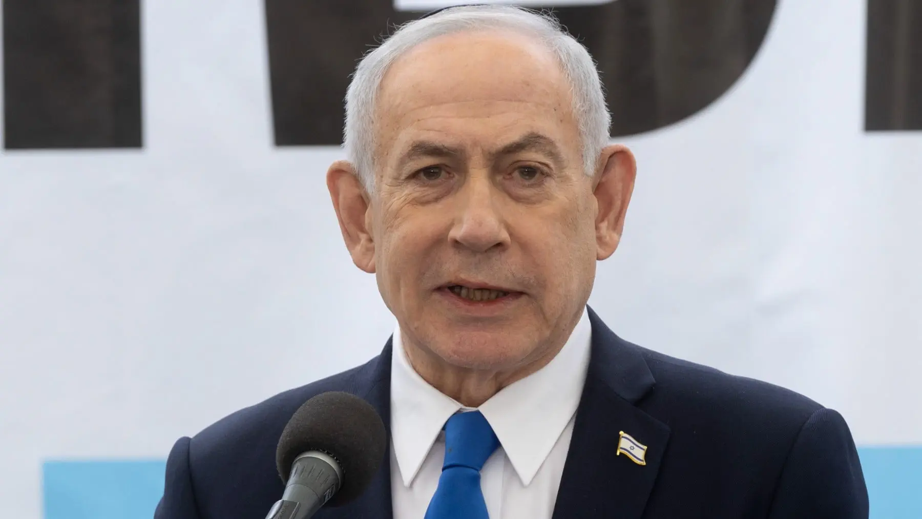 Netanyahu dice que Israel investiga si el copiloto fue enviado por alguien