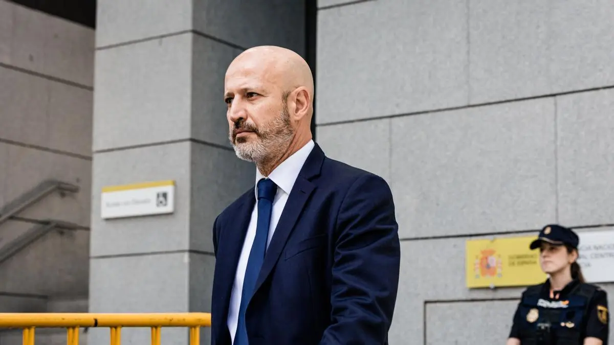 Roselli envía al juez correos del banco que dudó del rescate a Plus Ultra