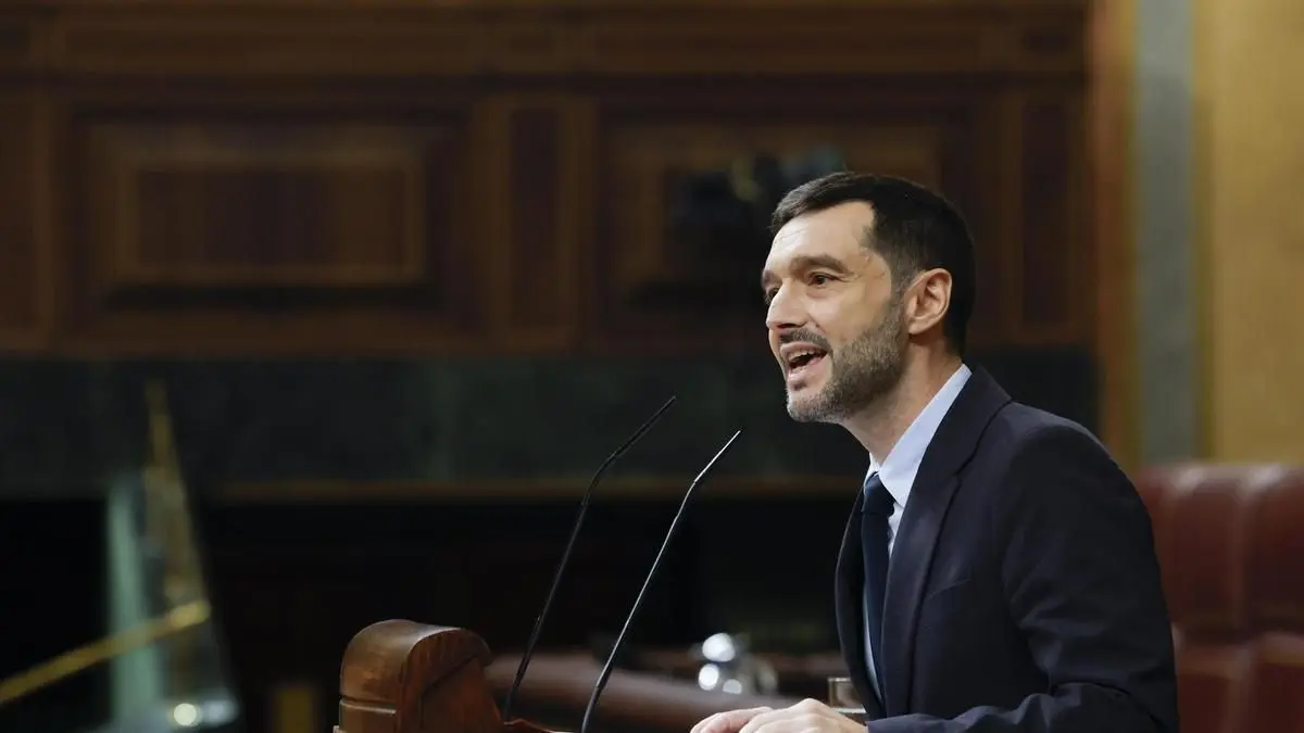 Bustinduy acusa a PP, Vox y Junts de tumbar los decretos de vivienda