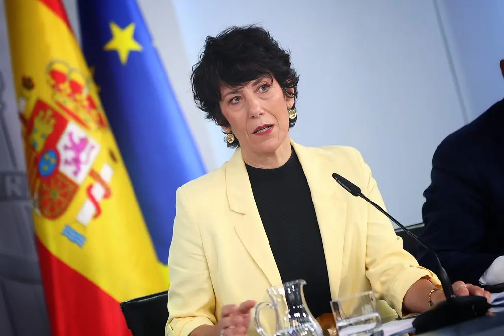 Feijóo promete un millón de viviendas y avales al 100% en su primer año